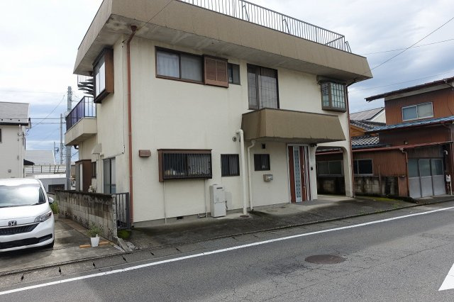 高崎市日光町　【二方向道路】売地の外観|北東から南西方向（解体更地渡し）