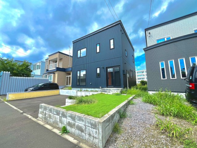 厚別西5条2丁目の外観|敷地51.43坪！駐車2～3台可能です！