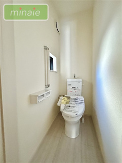 【トイレ】 | 並列２台駐車　リビング階段　全2棟　B号棟　南大野 | 販売現地