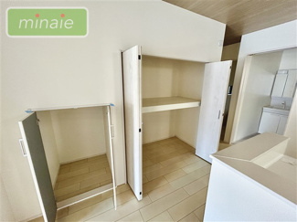 【キッチン】 | 並列２台駐車　リビング階段　全2棟　B号棟　南大野 | 販売現地