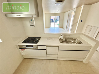 【キッチン】 | 並列２台駐車　リビング階段　全2棟　B号棟　南大野 | 販売現地