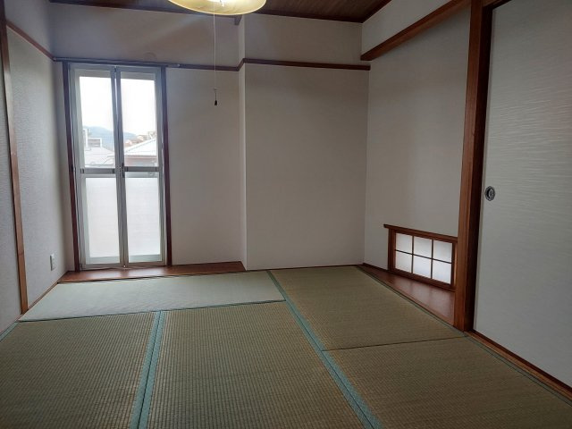 ロジェ宝塚の和室|北側和室約6帖