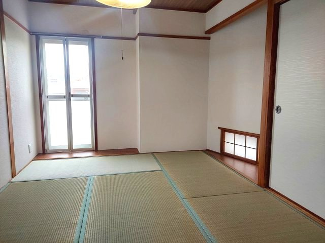 ロジェ宝塚の和室|北側和室約6帖