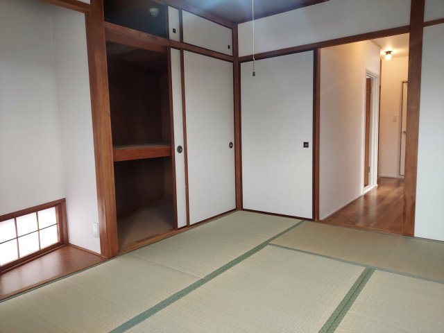 ロジェ宝塚の和室|北側和室約6帖