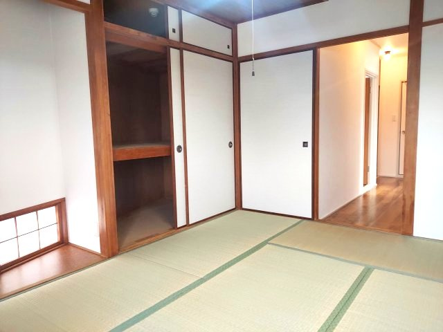 ロジェ宝塚の和室|北側和室約6帖