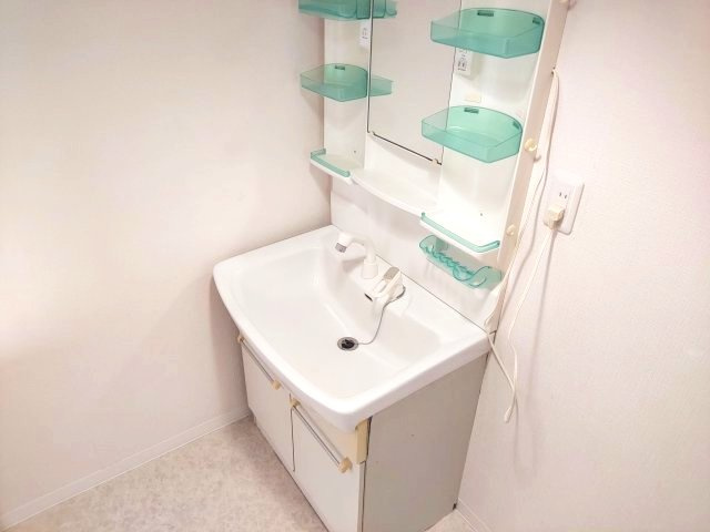 ロジェ宝塚の独立洗面台