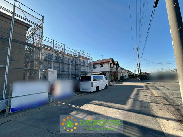 古河下辺見第6　新築一戸建て　01　リーブルガーデンの前面道路含む現地写真|2025/10/30 撮影