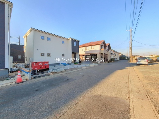 古河下辺見第6　新築一戸建て　01　リーブルガーデンの前面道路含む現地写真|2025/12/12　撮影