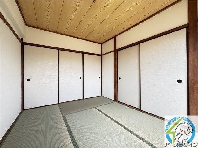 山崎ビルの和室