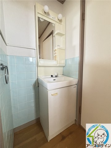 山崎ビルの独立洗面台