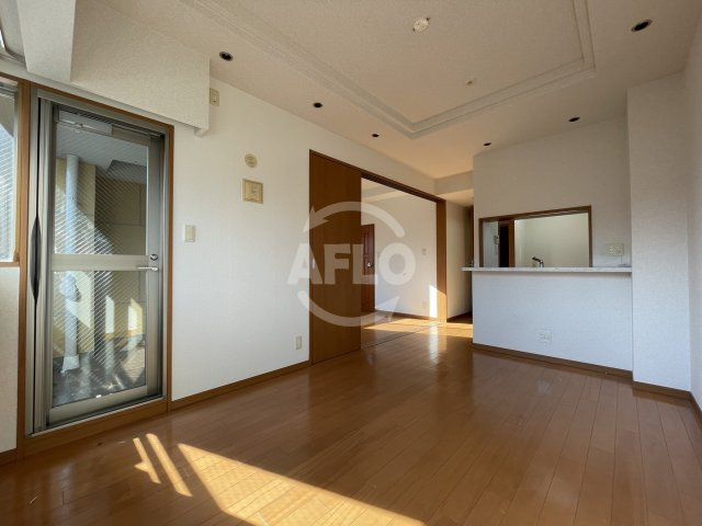 エステムプラザ梅田WEST　上福島小学校区の居間・リビング|エステムプラザ梅田WEST　リビング