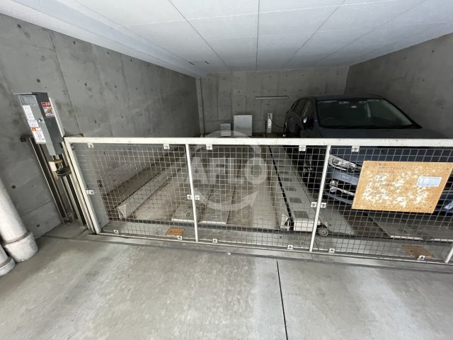 エステムプラザ梅田WEST　上福島小学校区の駐車場|エステムプラザ梅田WEST　駐車場