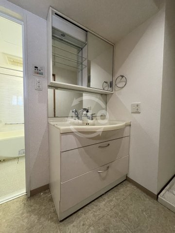 エステムプラザ梅田WEST　上福島小学校区の独立洗面台|エステムプラザ梅田WEST　独立洗面台