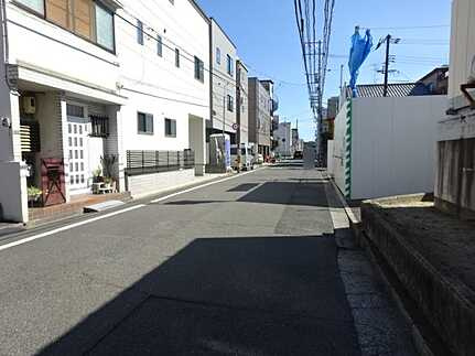 宇品西2丁目の前面道路含む現地写真