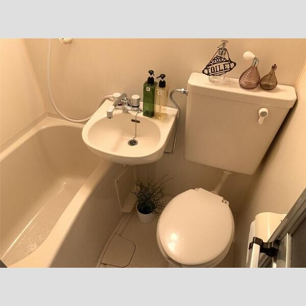 モンテメール学園前の浴室