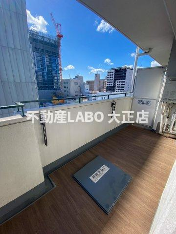 テン・フォーティのバルコニー