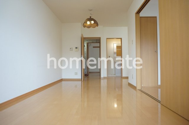 ＣＯＵＲＴ遊悠館の居間・リビング