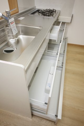 メゾン村建のキッチン