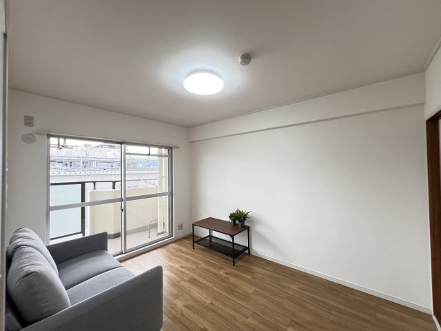 ユニライフ大和高田の寝室|寝室にぴったりな洋室６帖です