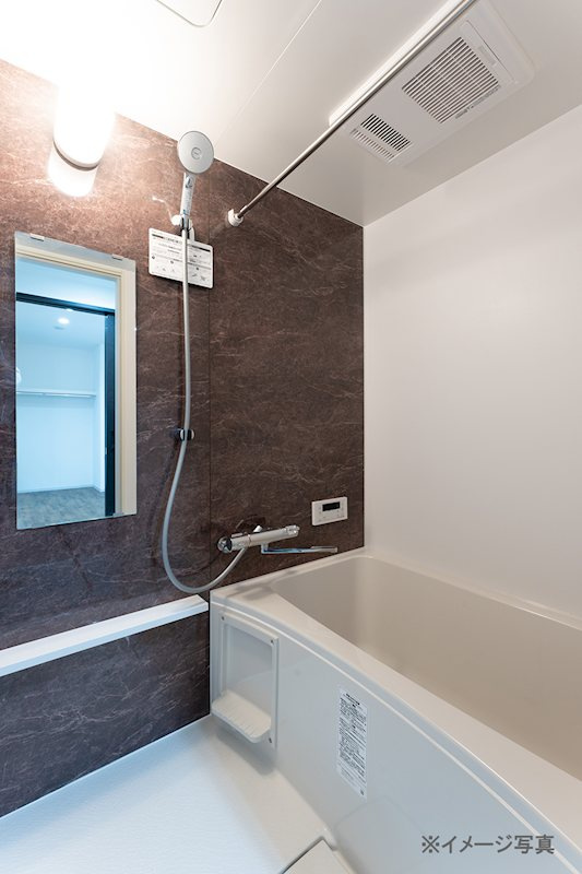 リユニオン三条の浴室