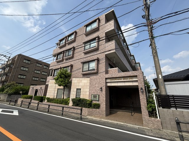 新座市大和田「ライオンズマンション新座第２」の外観