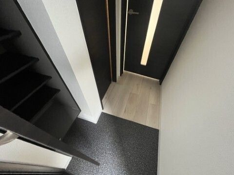 ジーメゾン見沼大和田カトレアの玄関