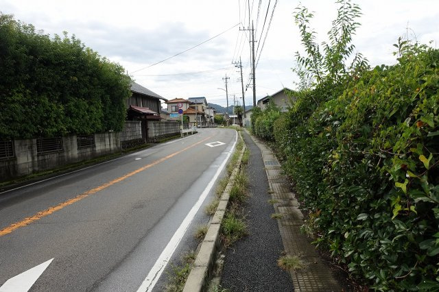 高崎市町屋町　【南道路７８８坪】売地の前面道路含む現地写真|南側道路を東から西方向