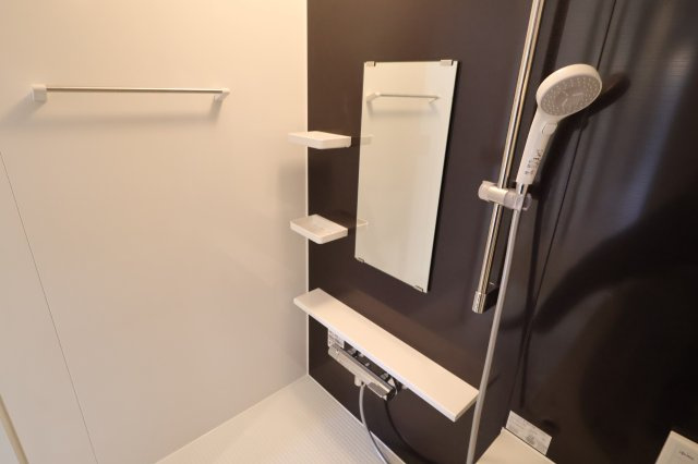 《仲介手数料無料》浦和区木崎５丁目26-18(全1戸)新築一戸建てクレイドルガーデンの浴室