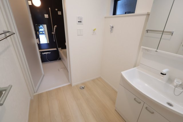 《仲介手数料無料》浦和区木崎５丁目26-18(全1戸)新築一戸建てクレイドルガーデンのランドリースペース