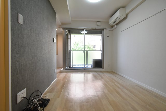 ソリューション甲子園の居間・リビング|反転タイプ