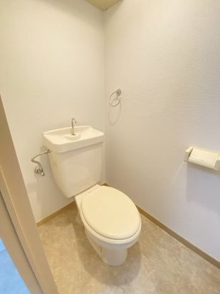 第５グランドハイツ服部のトイレ|トイレもきれいです