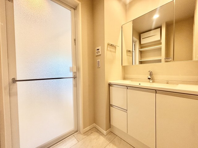 【独立洗面台】