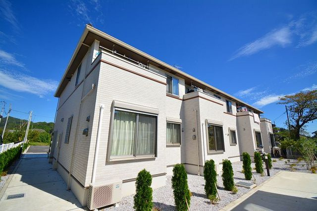 サンライズ七番館の外観