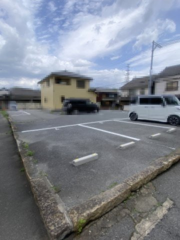 妻鹿パーキングの駐車場