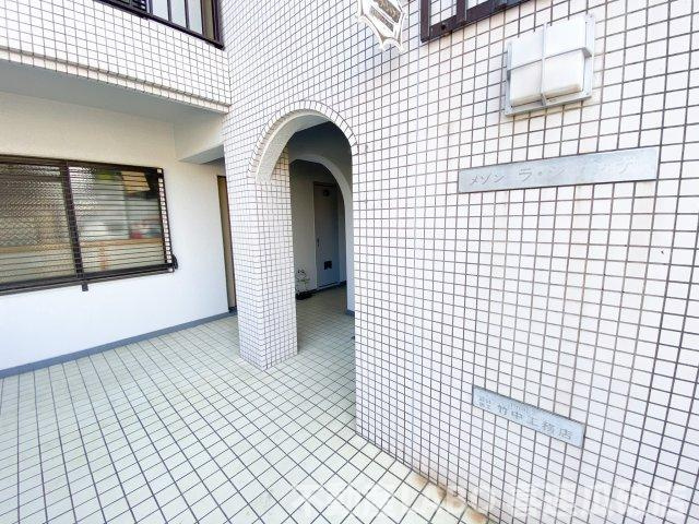 メゾンラシャンテのエントランス