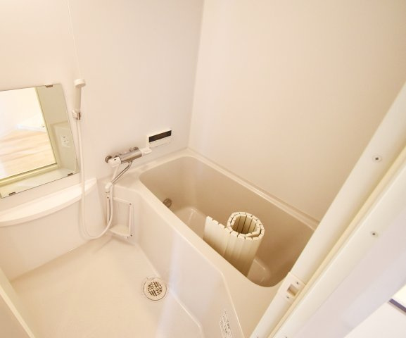 ソリューション甲子園の浴室