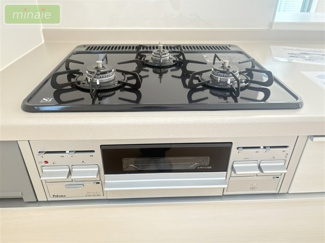 【キッチン】 | パントリー　WIC　並列2台駐車　本北方2　全2棟　1号棟 | 同タイプ仕様