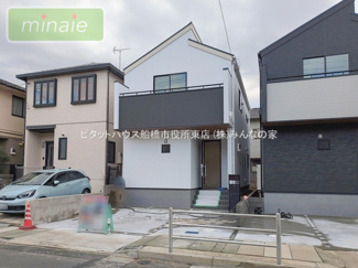 【外観】 | 並列2台駐車　パントリー　WIC　本北方2　全2棟　2号棟 | 販売現地
スタイリッシュな外観でゆったりした空間が魅力的です♪