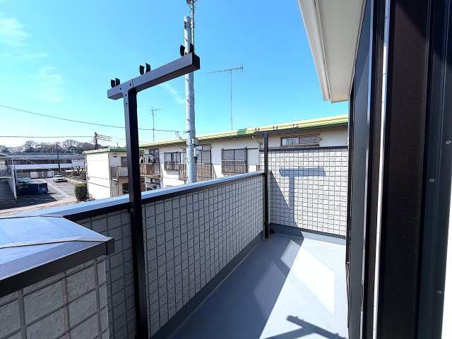 ＜全2棟＞土地47坪以上／収納スペースが充実／瀬谷区北新のバルコニー