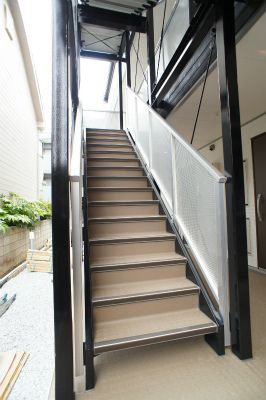 リブリ・六番館のエントランス