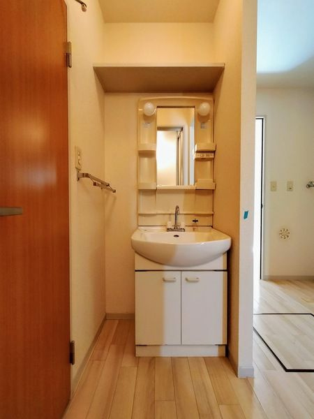 Libraの独立洗面台