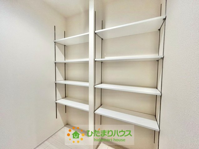 古河下辺見第6　新築一戸建て　06　リーブルガーデンの収納