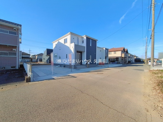 古河下辺見第6　新築一戸建て　02　リーブルガーデンの前面道路含む現地写真|2026/2/5　撮影