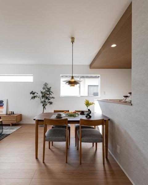 坂ノ市南１丁目ＮＷ　新築のその他|キッチンとダイニングが近く、毎日の家事動線に配慮されたレイアウトです。