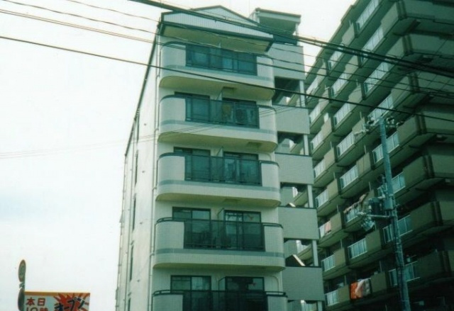 シングルマンション二見の外観