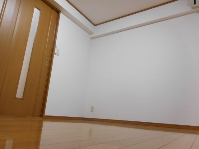 アンフィニィ・松ヶ丘の洋室