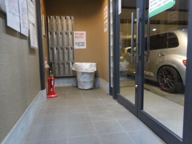 アンフィニィ・松ヶ丘のエントランス