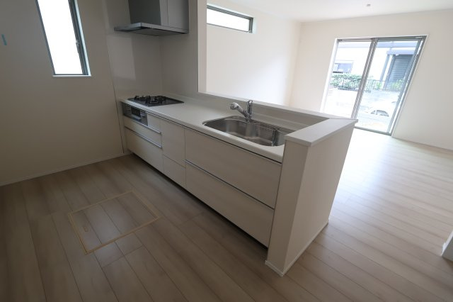 《仲介手数料無料》西区プラザ25-13(全1戸)新築一戸建てハートフルタウンのキッチン|撮影日 2025年10月14日 10:00 曇り