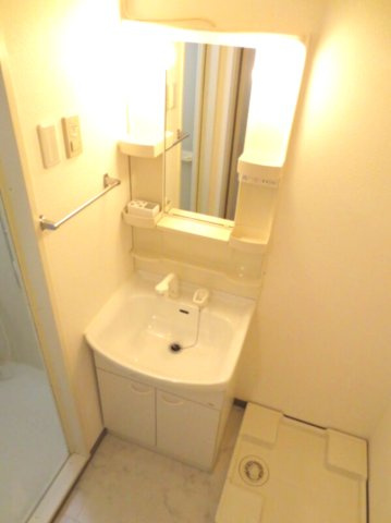 パセオ十三東の洗面所