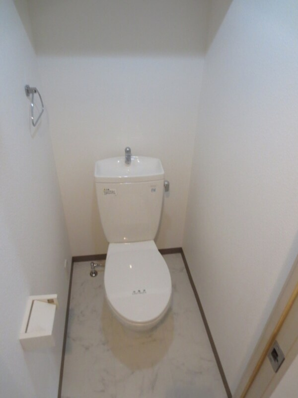 パセオ十三東のトイレ